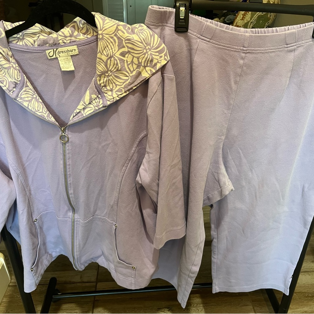 Lavender Zip-Up Hoodie and Capri Set